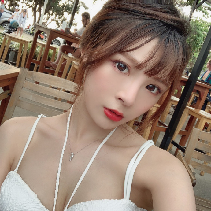 国产美女自拍照高颜值图片 3