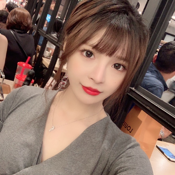 国产美女自拍照高颜值图片 8