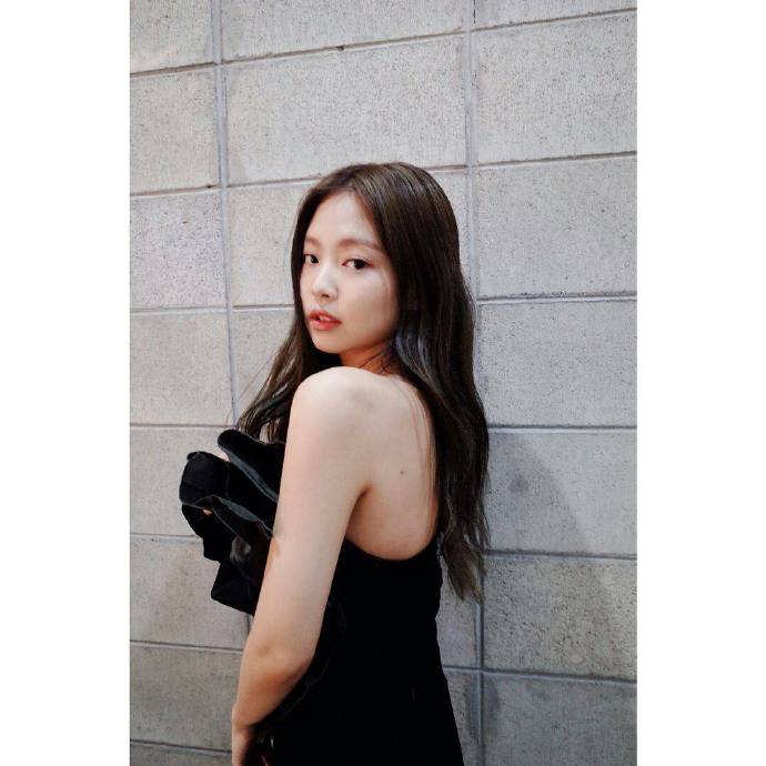 可盐可甜的小仙女韩国女明星Jennie金智妮图片 6