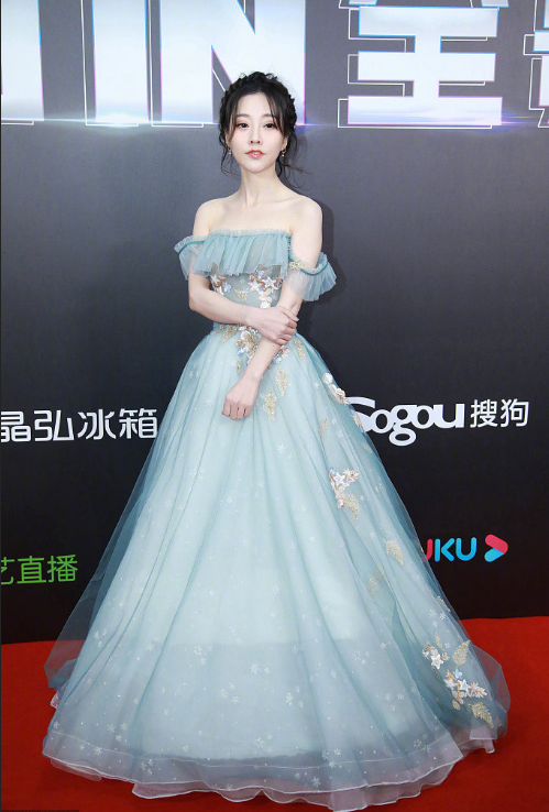 中国美女图片 斗鱼主播冯提莫红毯图片 4