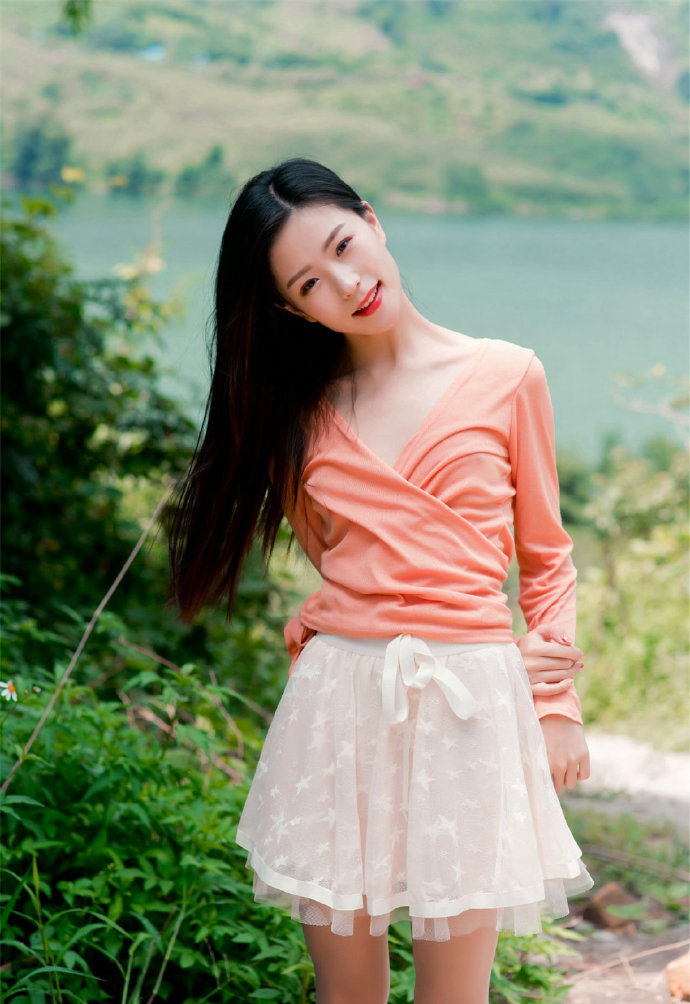 风景如画的清纯mm美女旅游照图片 8