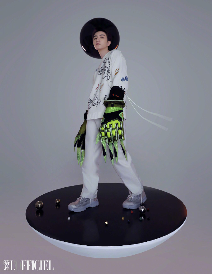 中国男明星tfboys王俊凯图片2020时装开年刊封面 14