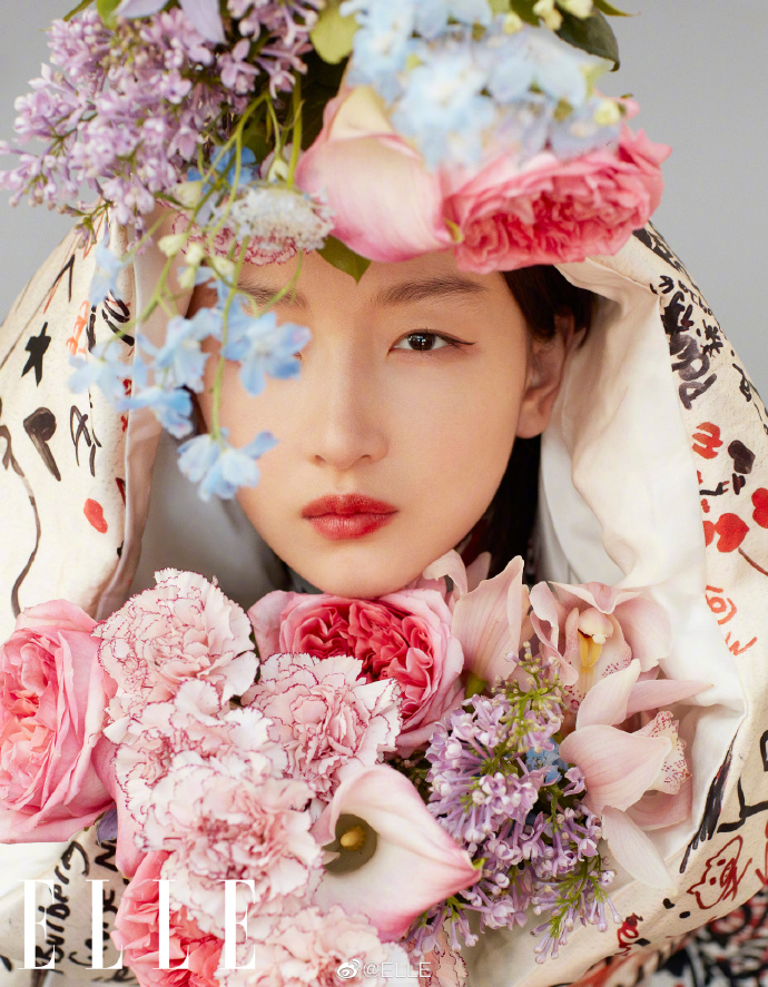 少年的你女演员周冬雨ELLE开年封面图片 7
