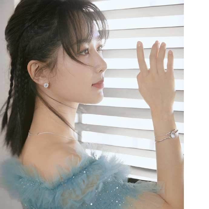 中国明星美女杨紫图片相约圣诞节 3