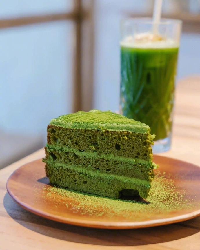 诱人的抹茶味甜点蛋糕图片 7