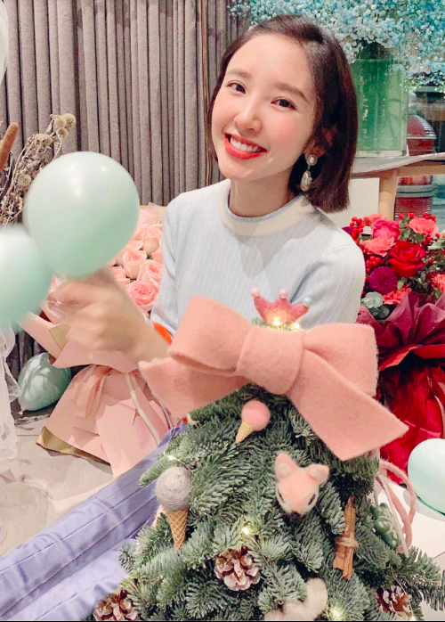 酒窝美女明星唐艺昕图片 3