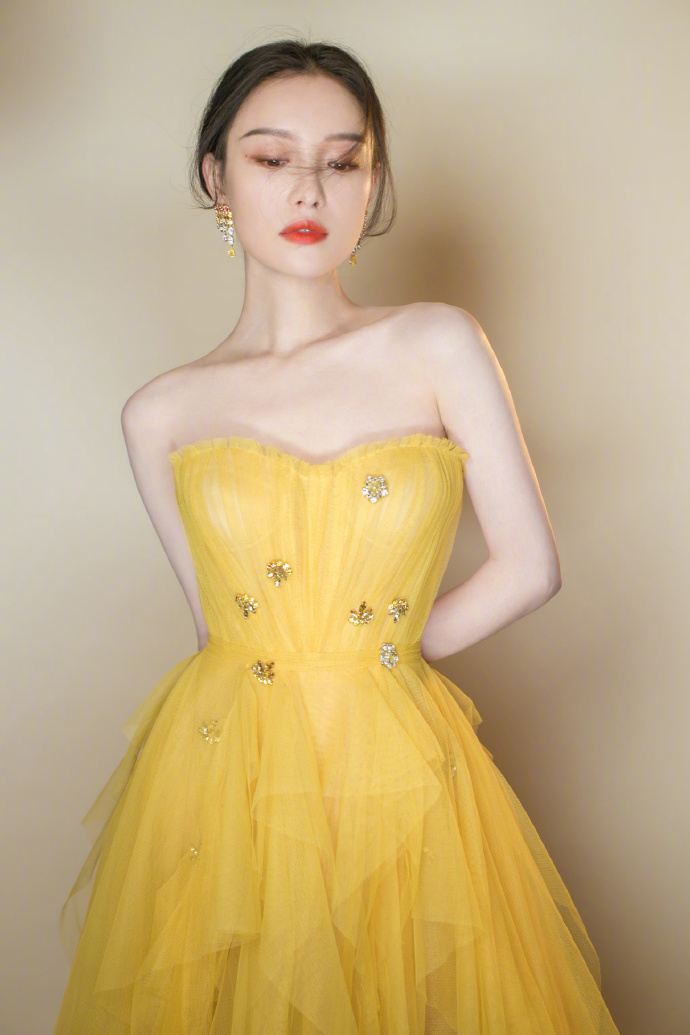 中国美内地女演员倪妮黄色礼服极品美人图片 6