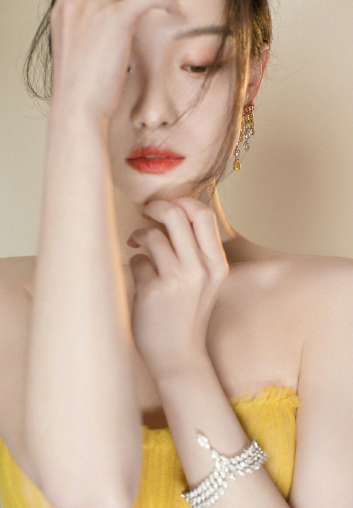中国美内地女演员倪妮黄色礼服极品美人图片 7
