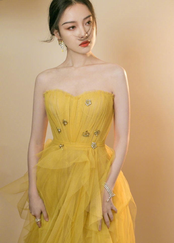 中国美内地女演员倪妮黄色礼服极品美人图片 9