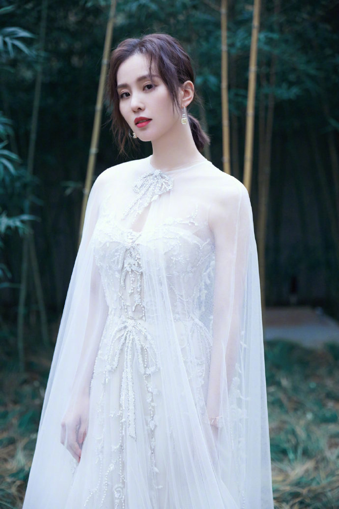 女神时尚辣妈刘诗诗产后复出活动照 7