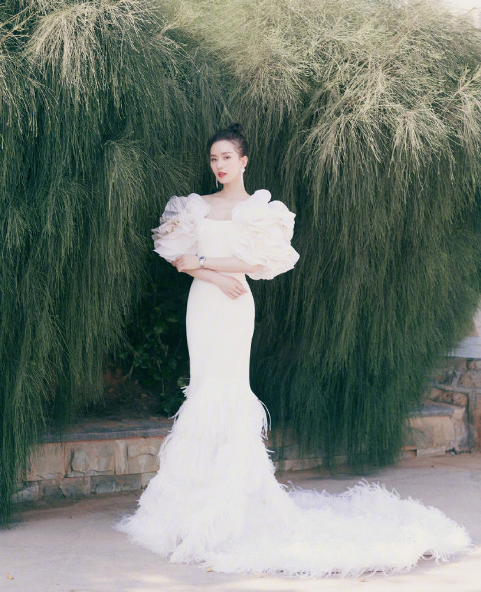 女神时尚辣妈刘诗诗产后复出活动照 9