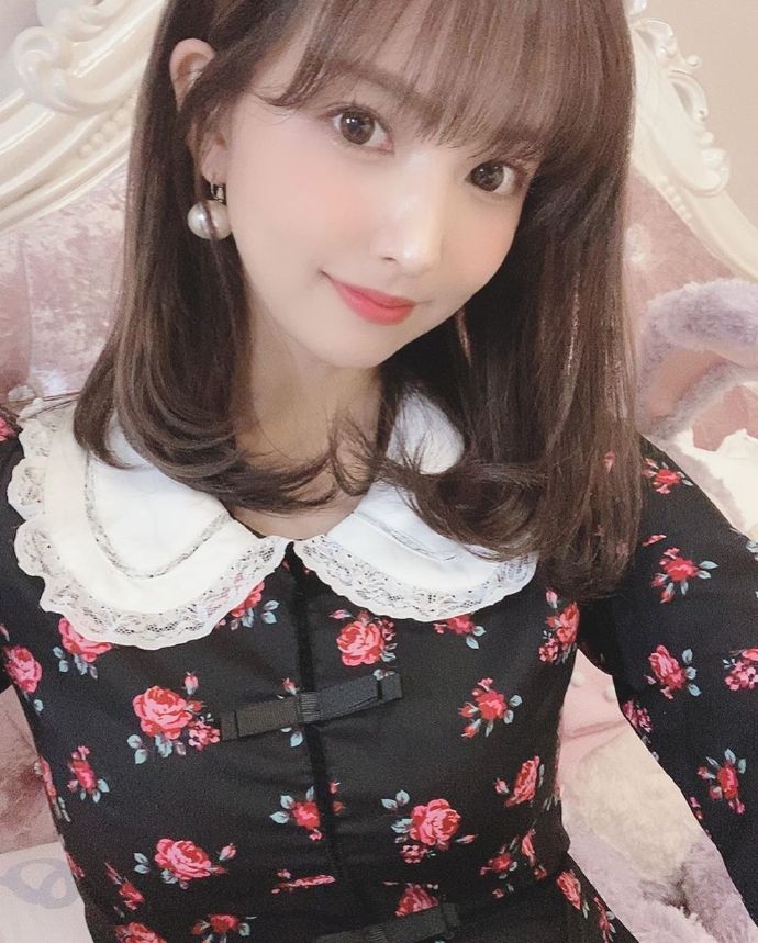 极致可爱的娃娃脸美女图片 4