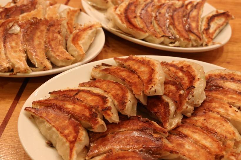 特色传统小吃金黄酥脆的煎饺图片 9