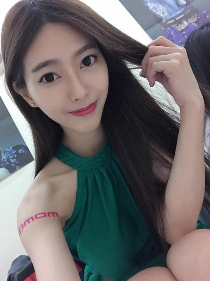 高颜值纯天然极品美女自拍照图片 7