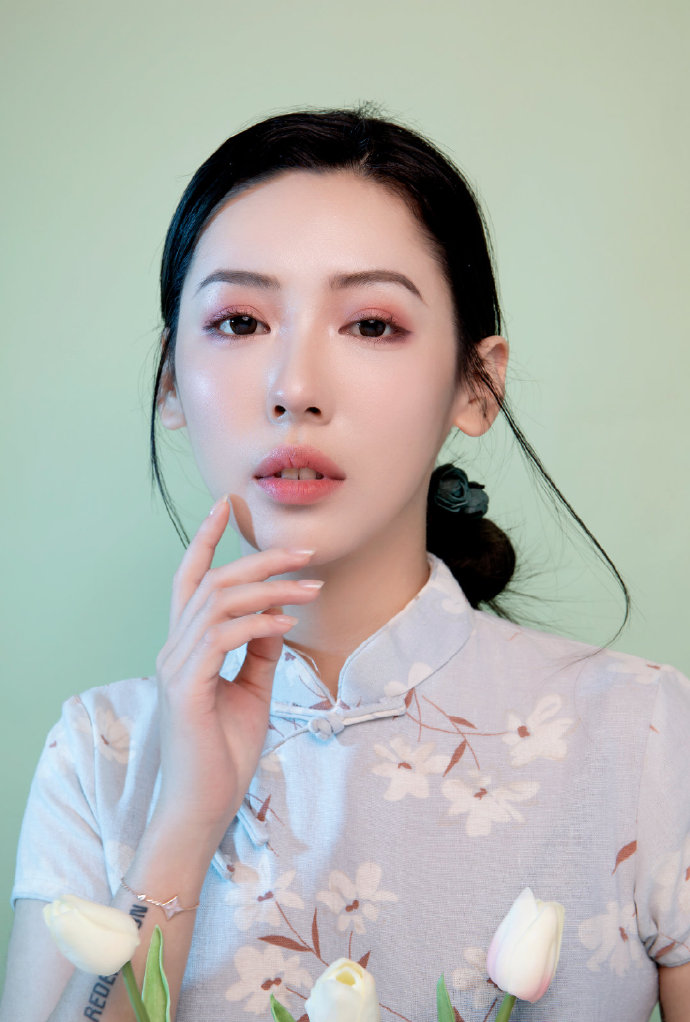 温婉动人旗袍美女图片山有木兮木有枝 心悦君兮君不知 7
