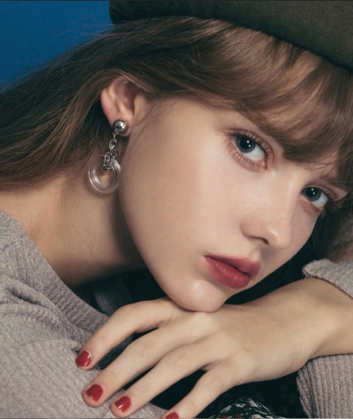 俄罗斯美女模特Kulakova Sonya天使面孔图片