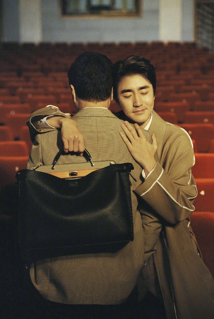 小鲜肉男明星杨立新&杨玏 X《FATHERS》封面图片 7