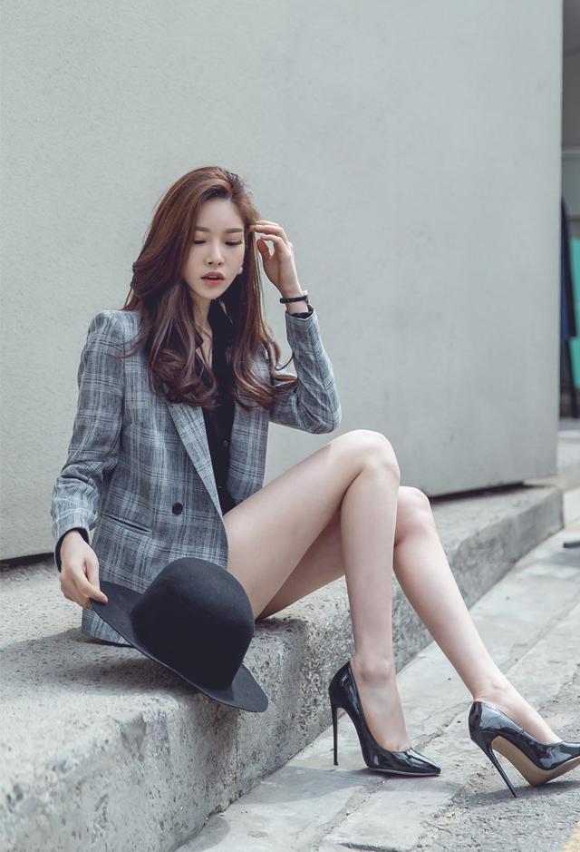 气场强大的职场丽人性感气质美女街拍图片 5