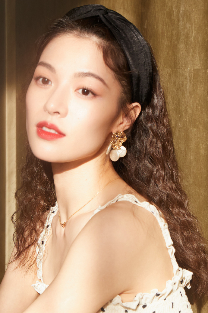 冯女郎明星美女钟楚曦港风写真图片 2