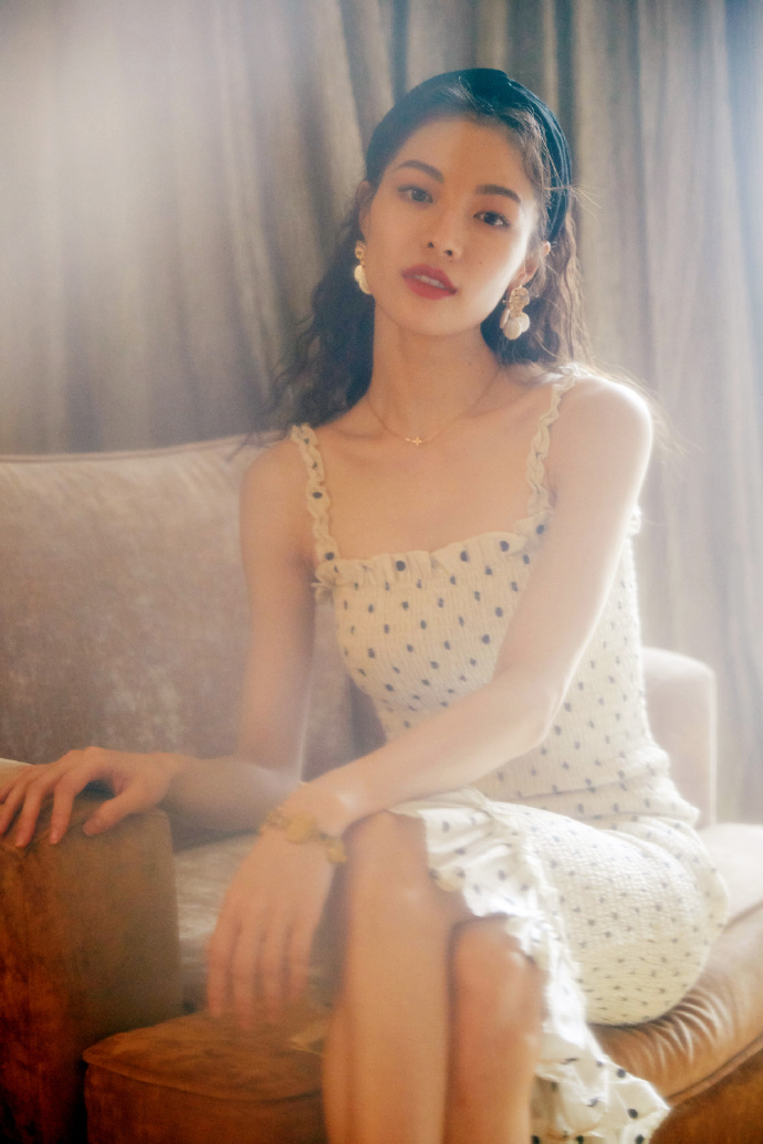 冯女郎明星美女钟楚曦港风写真图片 3