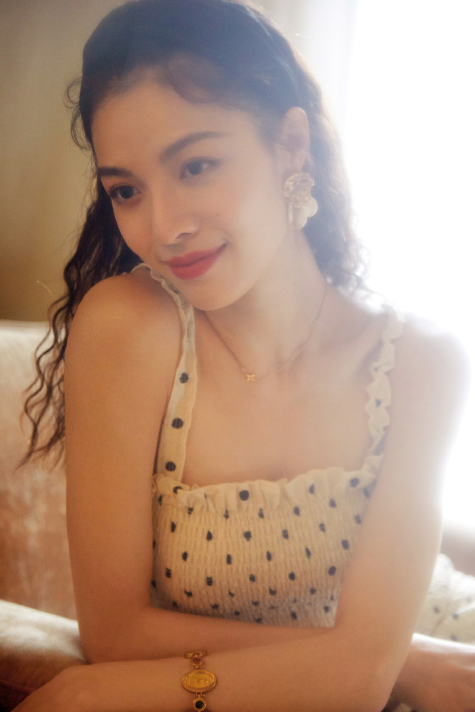 冯女郎明星美女钟楚曦港风写真图片 4