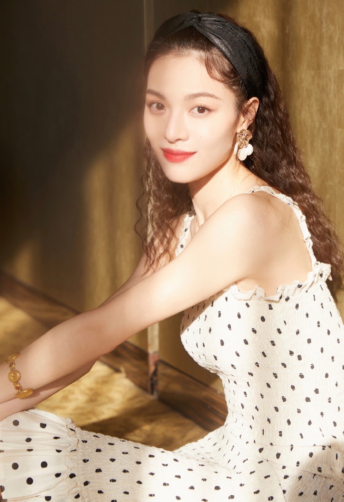 冯女郎明星美女钟楚曦港风写真图片 5