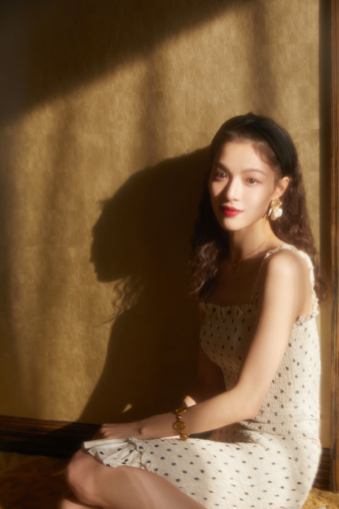 冯女郎明星美女钟楚曦港风写真图片 8