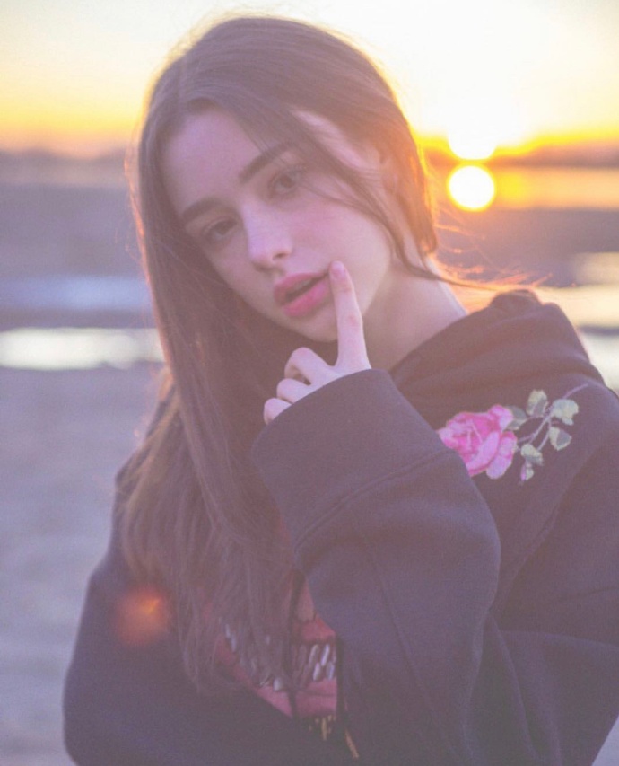 俄罗斯极品美女模特Dasha Taran写真图片 6