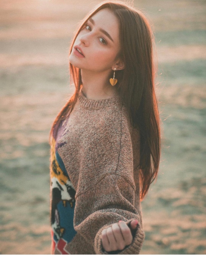 俄罗斯极品美女模特Dasha Taran写真图片 7