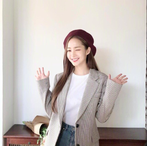 韩国美女明星朴敏英金秘书的生活照穿搭合集 12