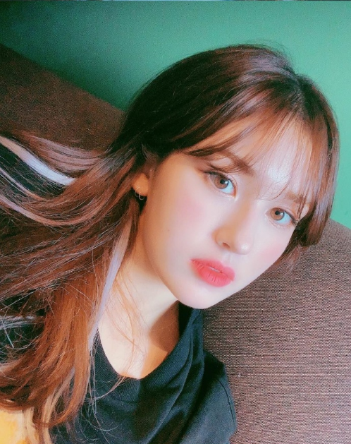 韩国美女明星全昭弥Somi私下美照图片 9