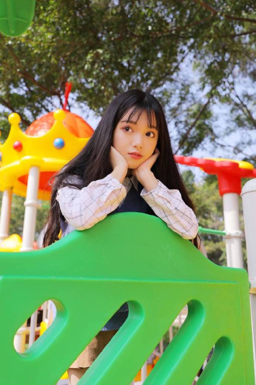 极品清纯mm美女校花游乐场阳光写真图片 5