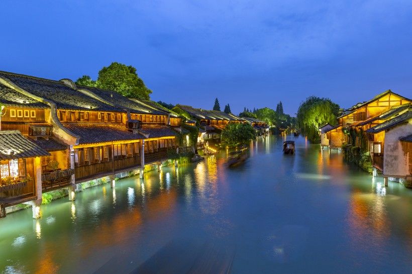 浙江嘉兴乌镇夜景图片 10