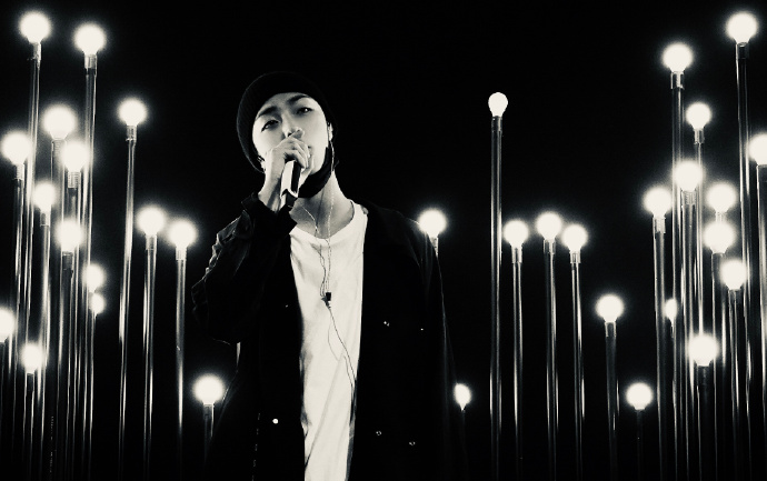 小鲜肉男明星陈立农酷狗直播年度盛典彩排照片 16