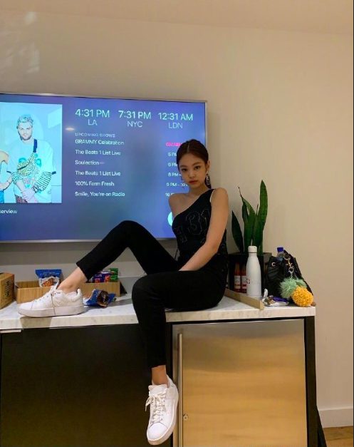 95后日韩美女明星blackpinkJennie金智妮迷人图片 7