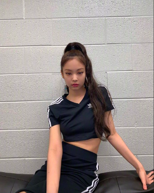 95后日韩美女明星blackpinkJennie金智妮迷人图片 8