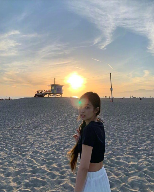 95后日韩美女明星blackpinkJennie金智妮迷人图片 12