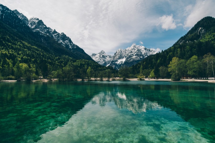绝美的山川湖泊风景图片 13