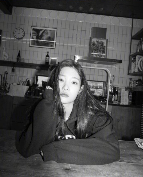 韩国美女明星97年清纯甜美的小仙女郑采妍图片 5