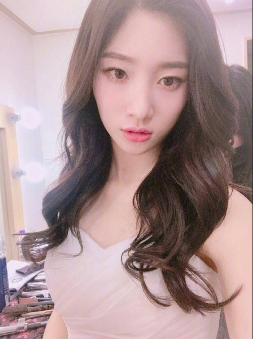 韩国美女明星97年清纯甜美的小仙女郑采妍图片 12
