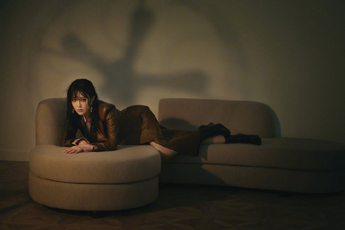 中国美女范冰冰 X《FLAUNT》湿发烟熏妆性感又霸气图片 2