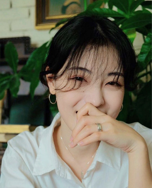 短发女生复古发型清纯mm韩国美女图片 4