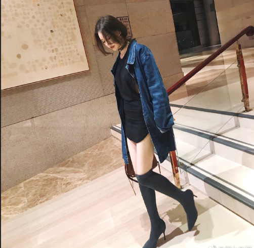 身材超好的小细腿气质美女图片