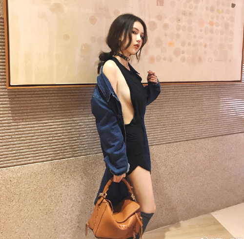 身材超好的小细腿气质美女图片 4