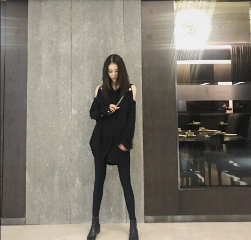 身材超好的小细腿气质美女图片 8