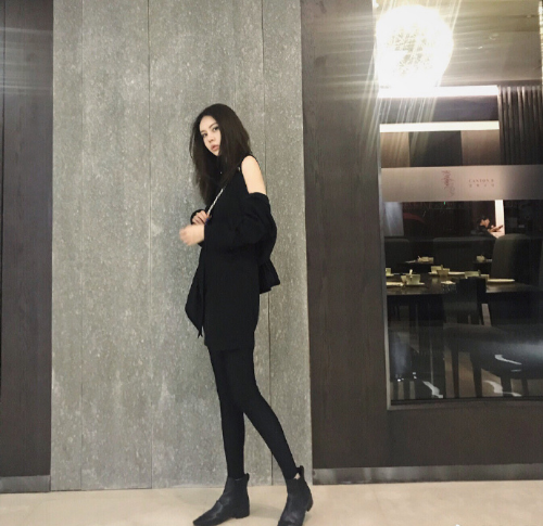 身材超好的小细腿气质美女图片 9