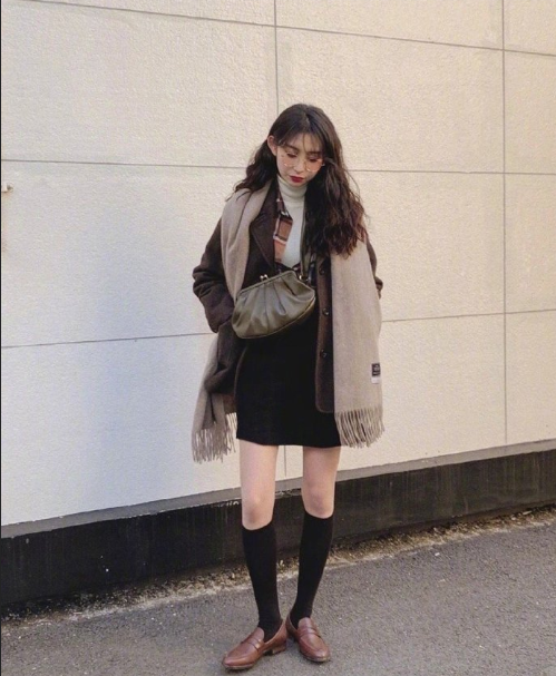 小个子女生的甜美复古色彩搭配参考 9