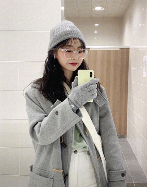 小个子女生的甜美复古色彩搭配参考 13