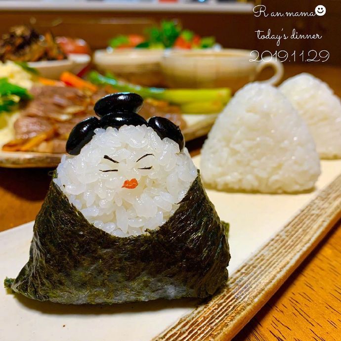 小吃美食卖萌的饭团君图片 3