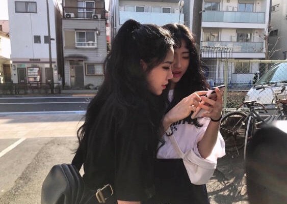 齐刘海黑直长发美女头像图片 5